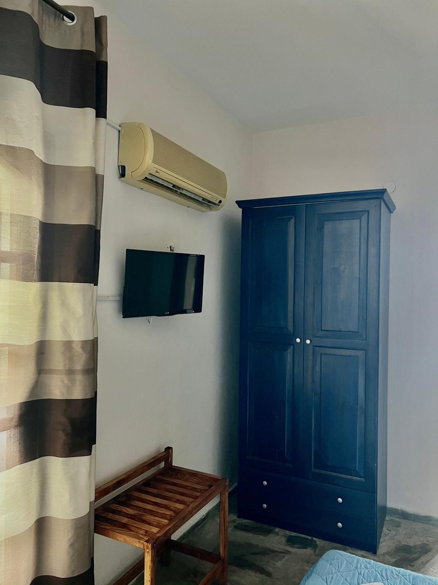 פורקה Blue Garden Inn מראה חיצוני תמונה
