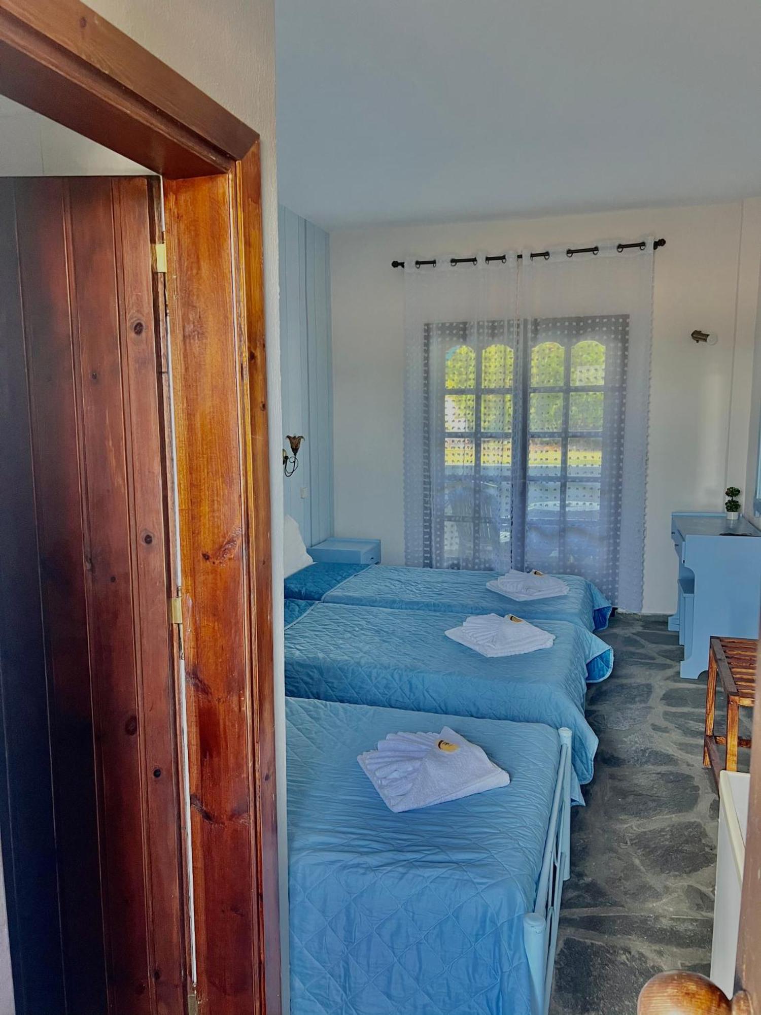 פורקה Blue Garden Inn מראה חיצוני תמונה