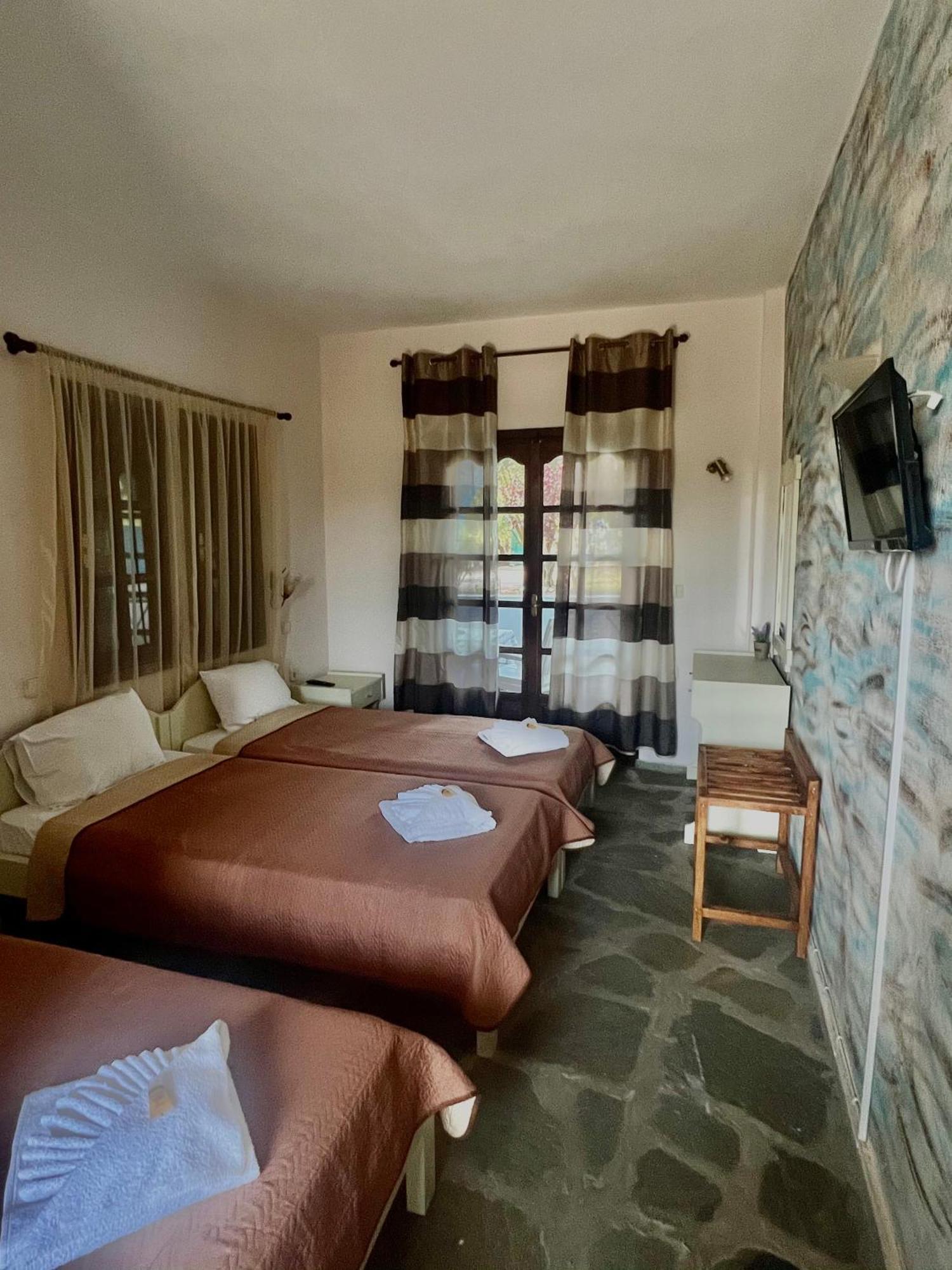 פורקה Blue Garden Inn מראה חיצוני תמונה